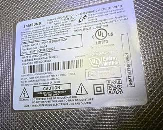 Samsung UN40J520D 40-inch LED Smart TV