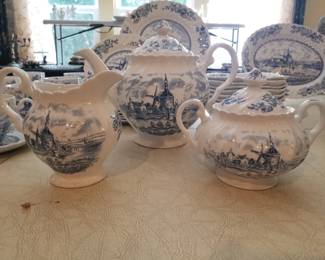Johnson Bros "Tulip Time" china