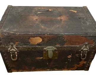 Antique The M.C. Lilley Co. Wooden Storage Box