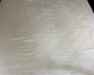 Vtg White Matelasse Bedspread