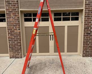 hw- This Werner step ladder features an 8-foot height, constructed with durable fiberglass for electrical safety and enhanced reliability. It has a bright orange color for high visibility on job sites and includes sturdy metal steps offering a secure footing. Rated for a 300 lb load capacity, this ladder is designed for heavy-duty professional use. Its wide steps and stable frame provide extra safety and support, making it ideal for various tasks both indoors and outdoors.