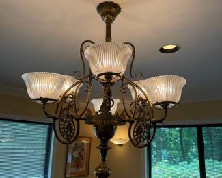 Item 25 Bedford Chandelier