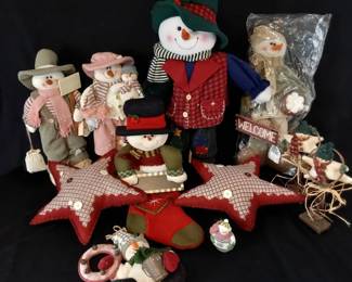 Folk Art Christmas Decor