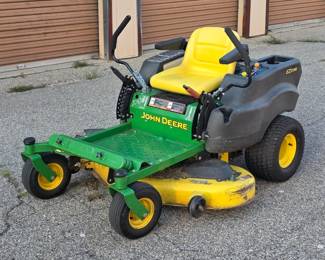 John Deere EZtrak Zero Turn Riding Lawn Mower