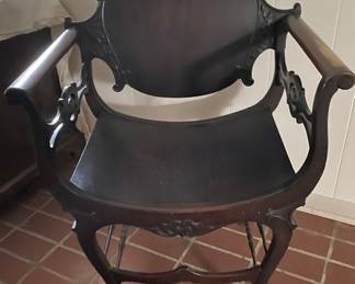 Savonarola chair