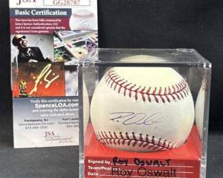 Roy Oswalt JSA Signed MLB Baseball