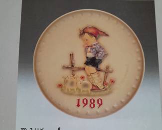 Hummel Plates