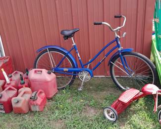 Bike and trike and gas cans