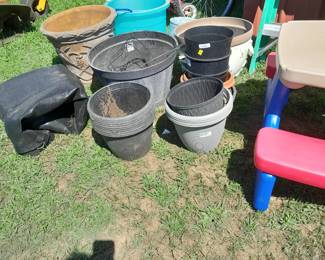 Gardening pots