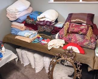 Linens, blankets and pillows