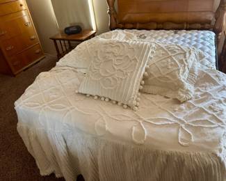 Chenille Spread and pillowcases