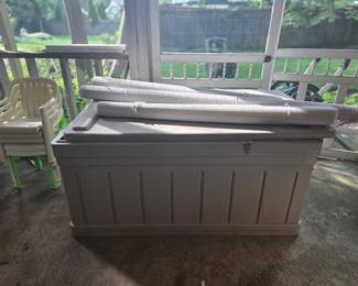 Suncast Resin Outdoor Deck Box