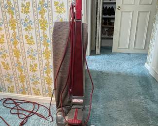 Kirby Classic III Vacuum Cleaner
