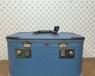 Stylite Train Case Vtg