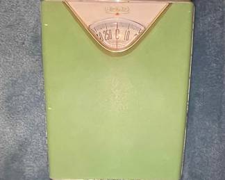 Vintage Borg Avocado Green Bathroom Scale