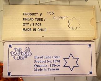 The Pampered Chef Flower and Star Bread Tubes