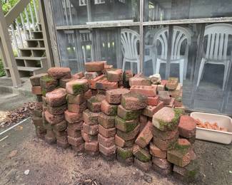 Reclaimed Red Clay Bricks