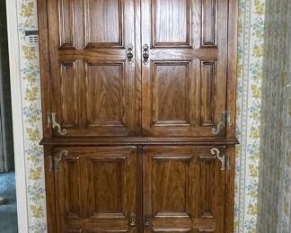 Drexel Heritage Hollywood Regency Style Mid Century Oak Armoire