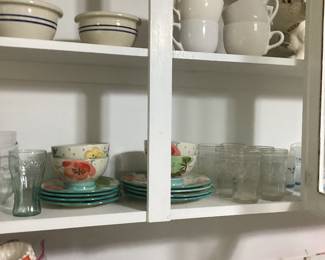 Pioneer dishes and glasses