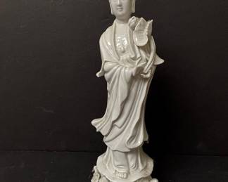 Vintage Wai Ming Hong Kong Blanc de Chine Guanyin Figurine