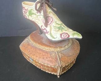 Just The Right Shoe "Brocade Court" Trinket Box