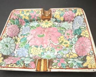 Vintage Chinese Famille Rose Floral Porcelain Ashtray