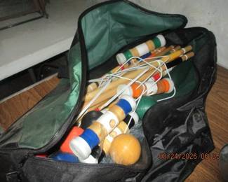 Like new croquet set