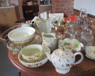 Hull Autumn Leaf bowls, Sattler tea pot