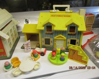 Fisher Price toy play house with accessories including little people