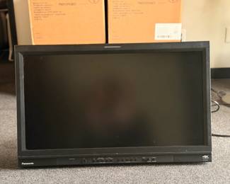 Panasonic BT-4LH310P 31" 4K LCD Monitor