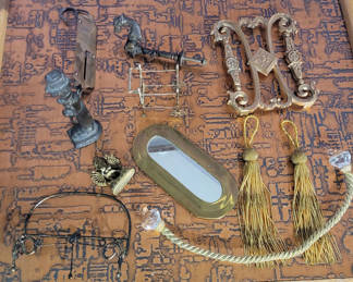 Lot 22: The "I Don't Know What To Call This Lot", Lot
