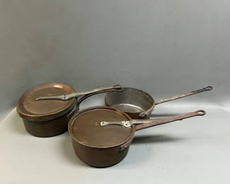 Lot 41: Antique Hotel de Paris/ E. Dehillerin French Copper Ware Pots
