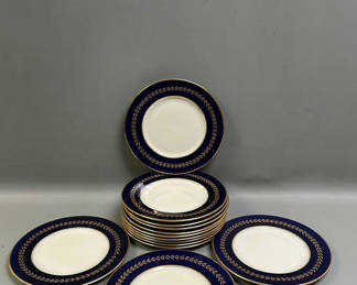 Lot 1: Tatler of Trenton Dinner Plates