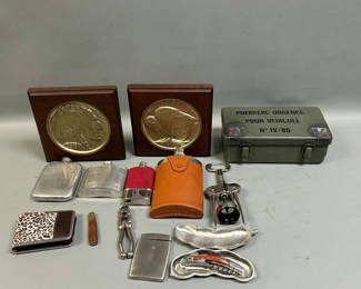 Lot 49: Liquor Canteens, Bar and Misc Items