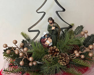 Lot 39: New in box - Nativity Themed Christmas Tree Centerpiece