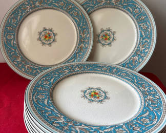 Lot 127: Set of Myott Medici Staffordshire dinner plates with teal border