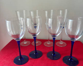 Lot 120: Wine glasses with cobalt-blue stems