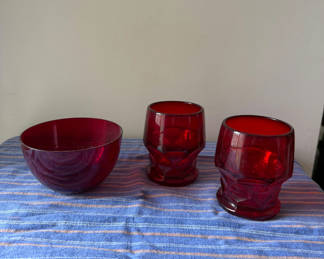 Lot 176: Red glass bowl and two red glass tumblers