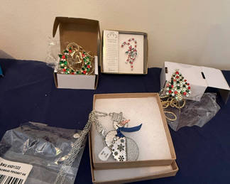 Lot 202: Christmas-themed jewelry and ornaments