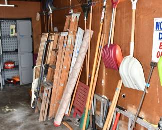 835Garage