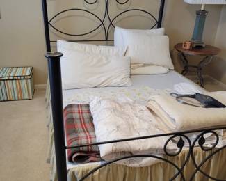 Queen Size Bed Metal Frame.