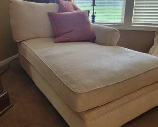 Bernhardt Chaise.