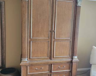 A King Size Bedroom Set.