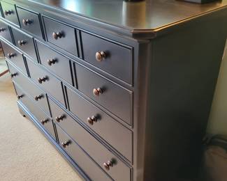 Thomasville Chest of Drawers.