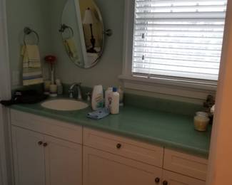 Bath vanity