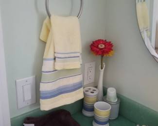 Bath vanity