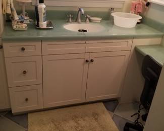 Bath vanity