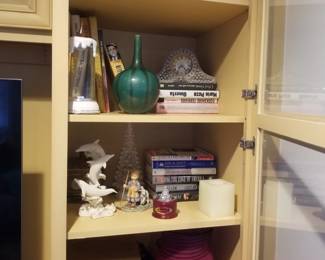Books & decor