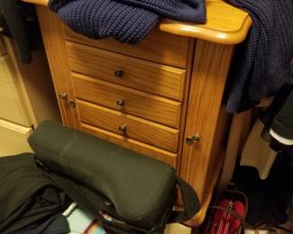 Jewelry armoire