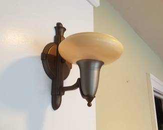 Wall sconce light